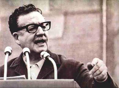 Opgraven lichaam Allende om doodsoorzaak te achterhalen
