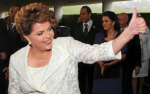 Eerste vrouwelijke president van Brazilië beëdigd