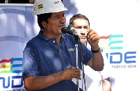 'Op 1 mei nationaliseert Morales altijd iets'